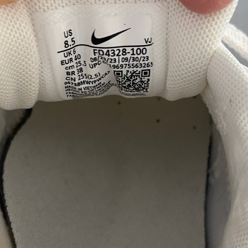 Nike Air Max Platform LIKE NEW Sneakers Athletic Street Style Bloggers 8.5 - Picture 9 of 16